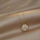 Kit Amor Eterno - Colar Trevo de Coração + Caixa com 6 Rosas